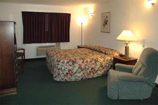 Zellar'S Village Inn Newberry Habitación foto